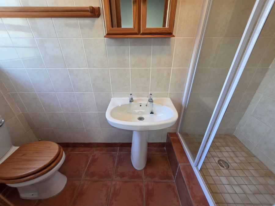 4 Bedroom Property for Sale in Wavecrest Eastern Cape